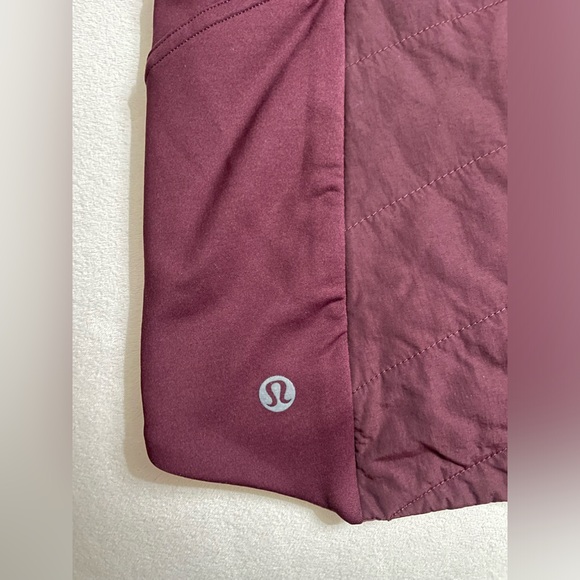 Lululemon Another Mile Jacket Cassis Color Size 4 Water Repellent - Picture 7 of 8